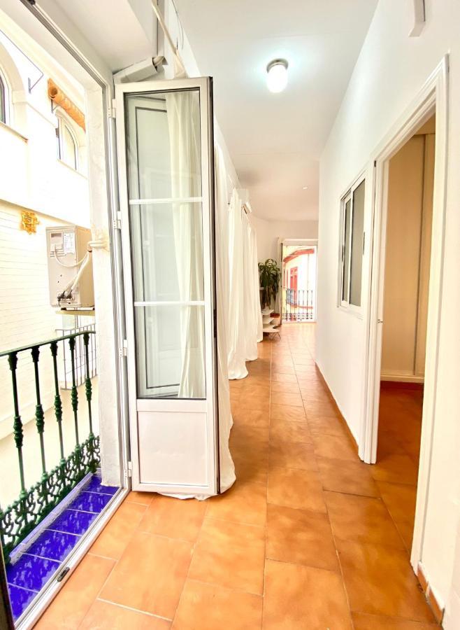 Comfortable Studio Old Town, Parking Optional 塞维利亚 外观 照片