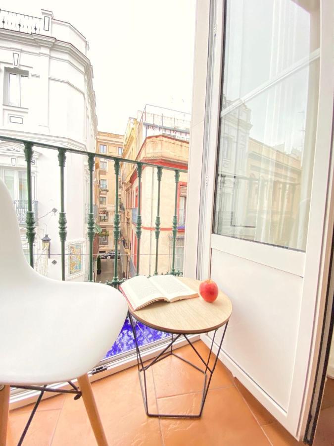 Comfortable Studio Old Town, Parking Optional 塞维利亚 外观 照片