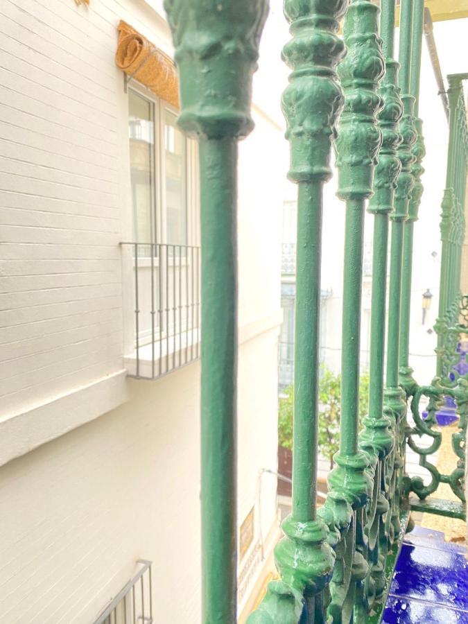 Comfortable Studio Old Town, Parking Optional 塞维利亚 外观 照片