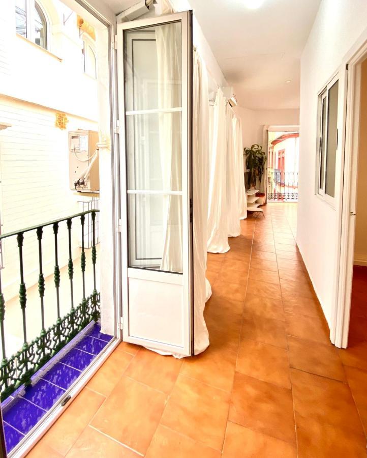 Comfortable Studio Old Town, Parking Optional 塞维利亚 外观 照片
