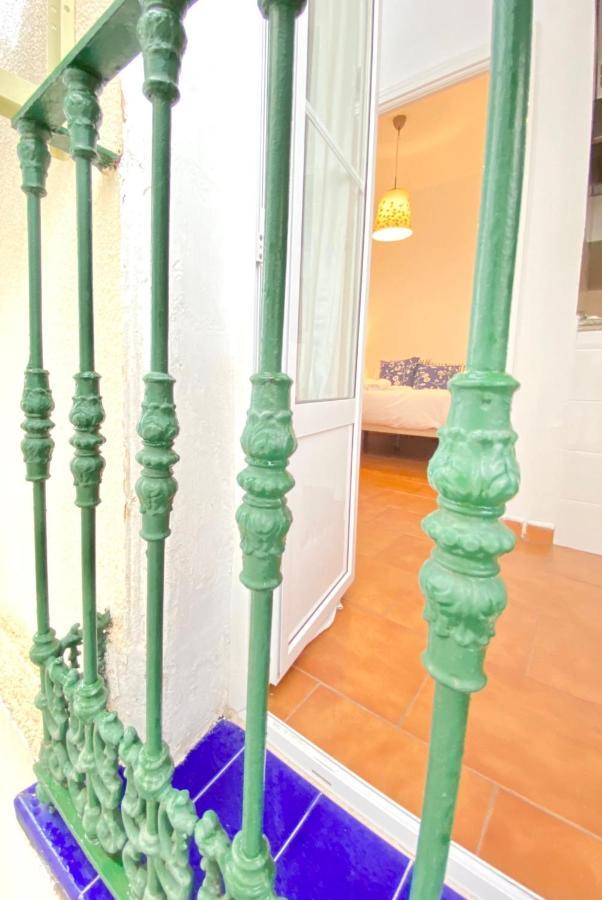 Comfortable Studio Old Town, Parking Optional 塞维利亚 外观 照片