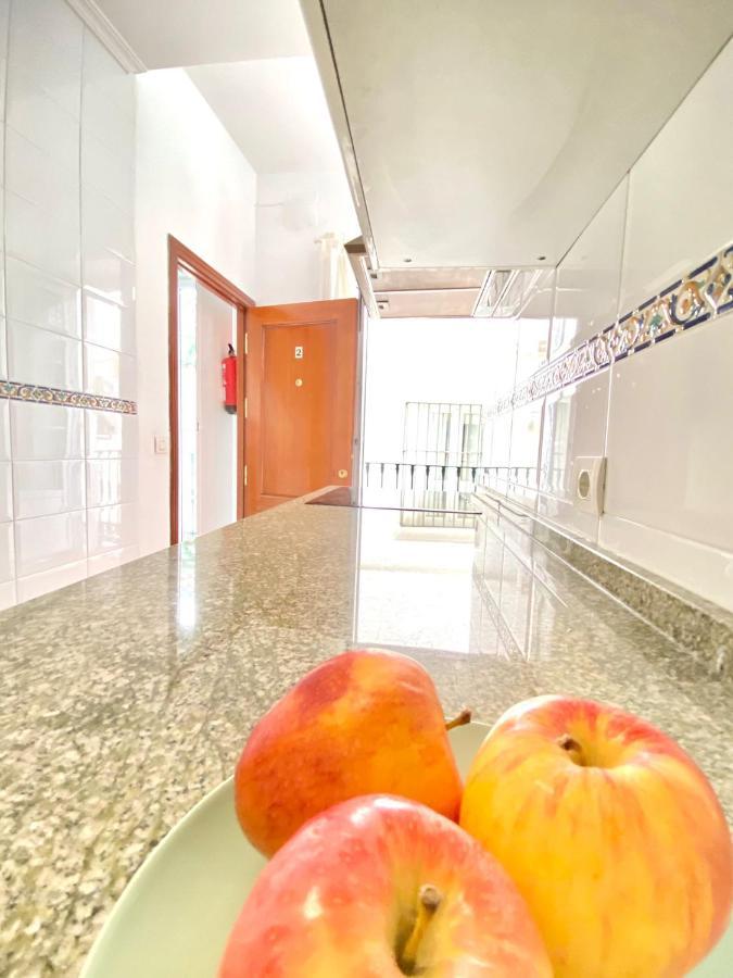 Comfortable Studio Old Town, Parking Optional 塞维利亚 外观 照片