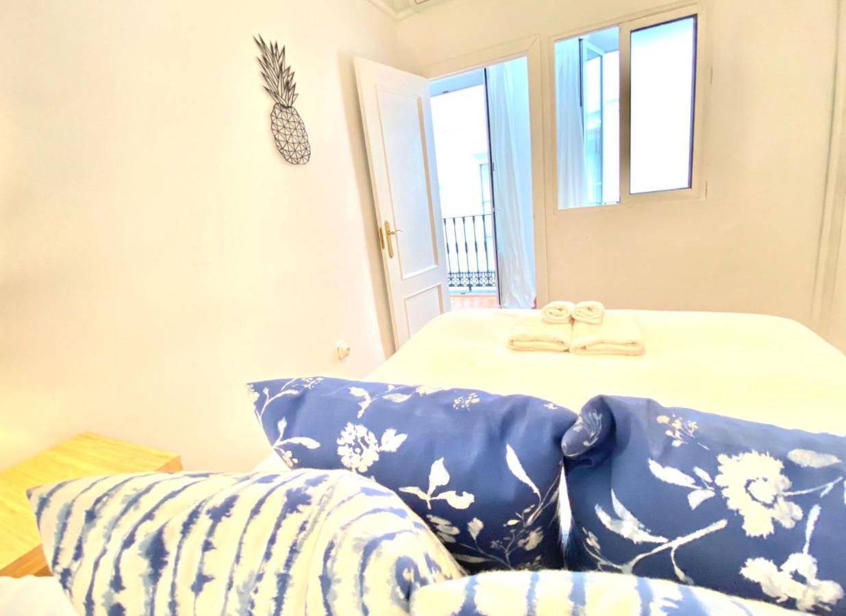 Comfortable Studio Old Town, Parking Optional 塞维利亚 外观 照片