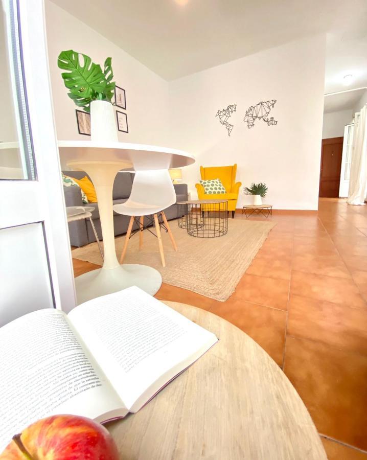 Comfortable Studio Old Town, Parking Optional 塞维利亚 外观 照片
