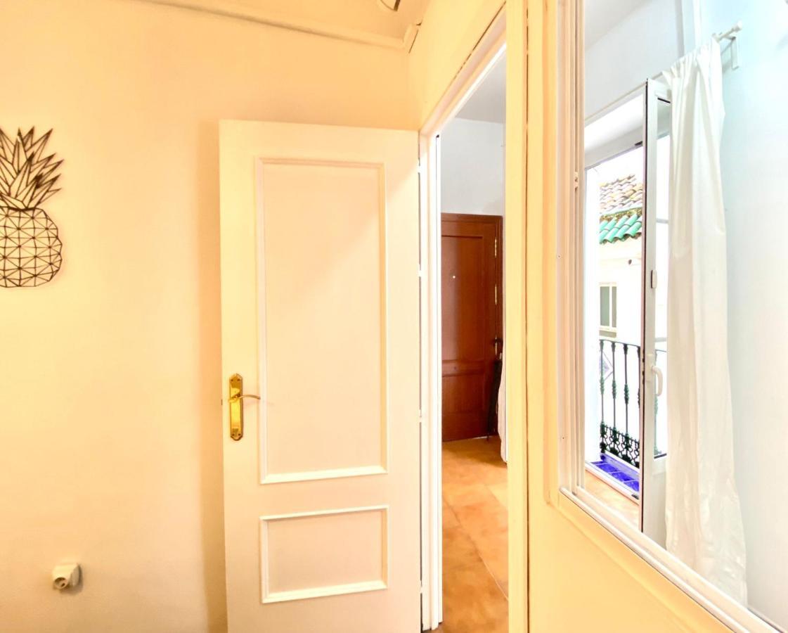 Comfortable Studio Old Town, Parking Optional 塞维利亚 外观 照片
