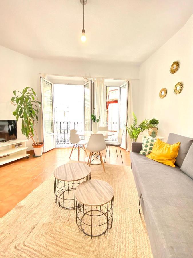 Comfortable Studio Old Town, Parking Optional 塞维利亚 外观 照片